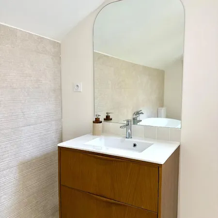 Les Jardins De Salvador - 2 Bedrooms & Terrace 萨尔拉拉卡内达